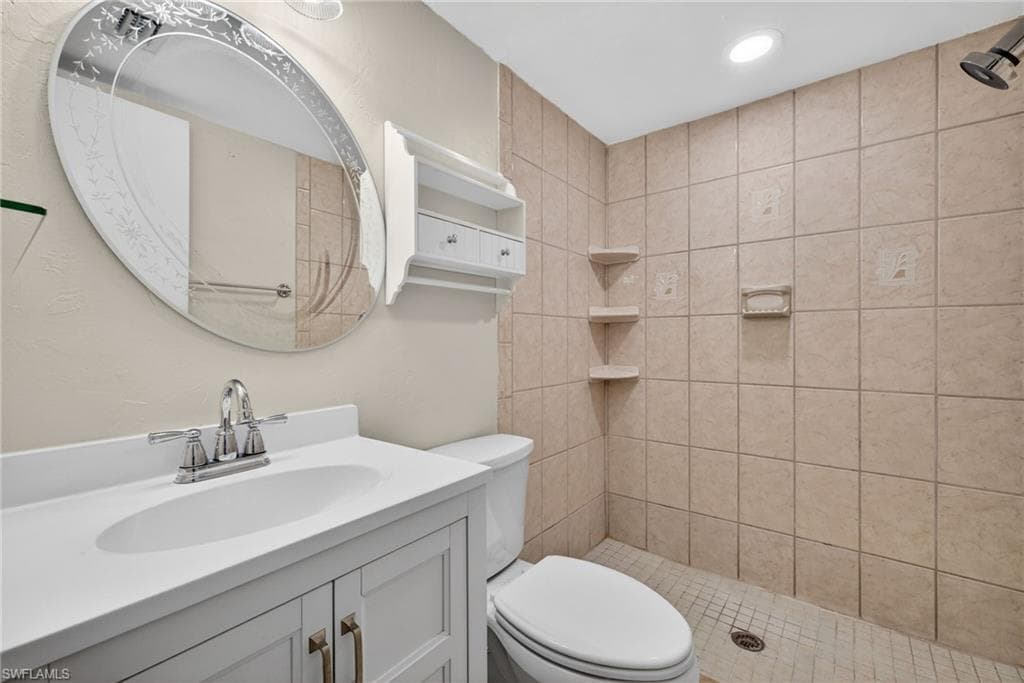 1251 Barrett RD # 702, NORTH FORT MYERS FL 33903-14