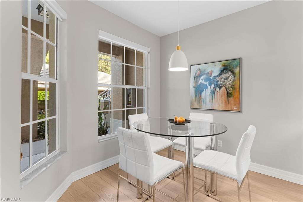 1960 Willow Bend CIR # 102, NAPLES FL 34109-6