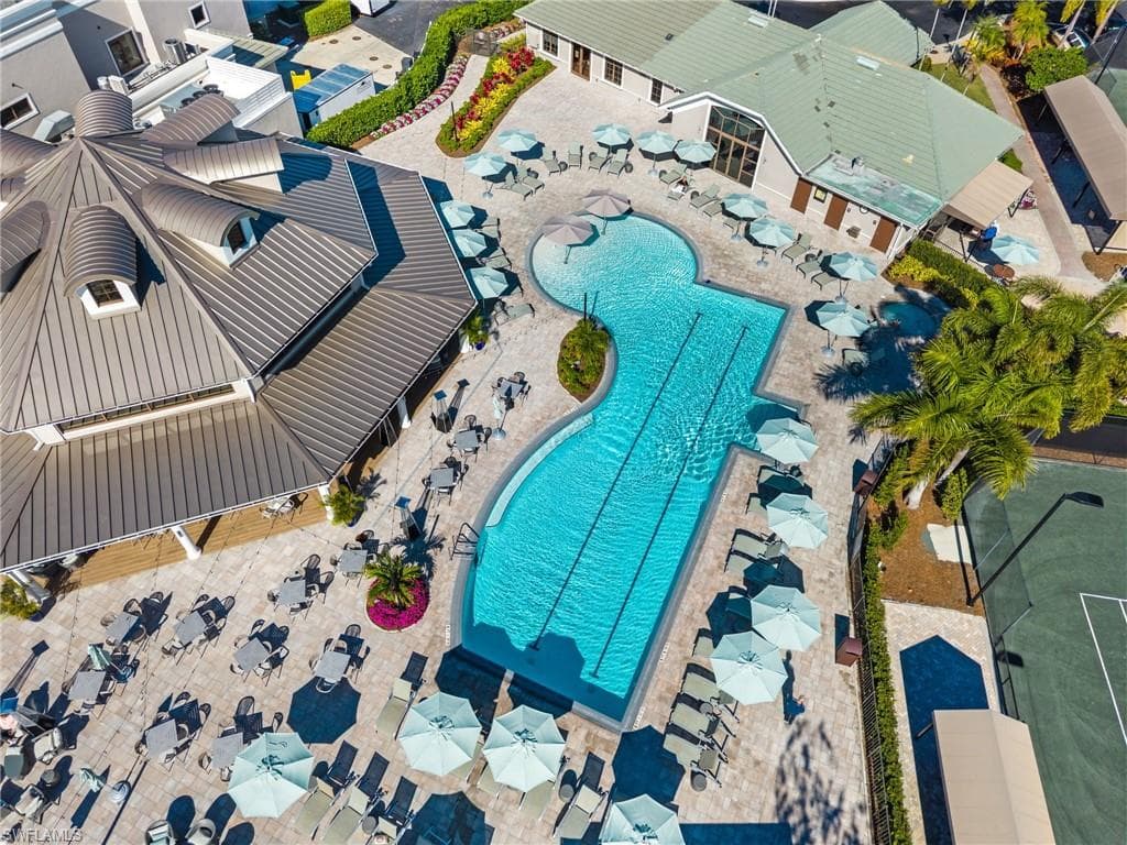 1960 Willow Bend CIR # 102, NAPLES FL 34109-32