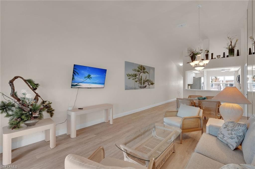 3921 Leeward Passage CT # 203, BONITA SPRINGS FL 34134-2