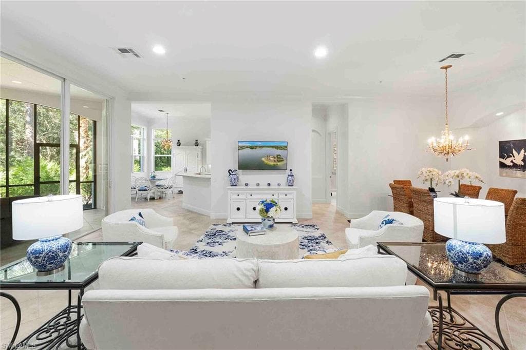 28540 Calabria CT 102-12