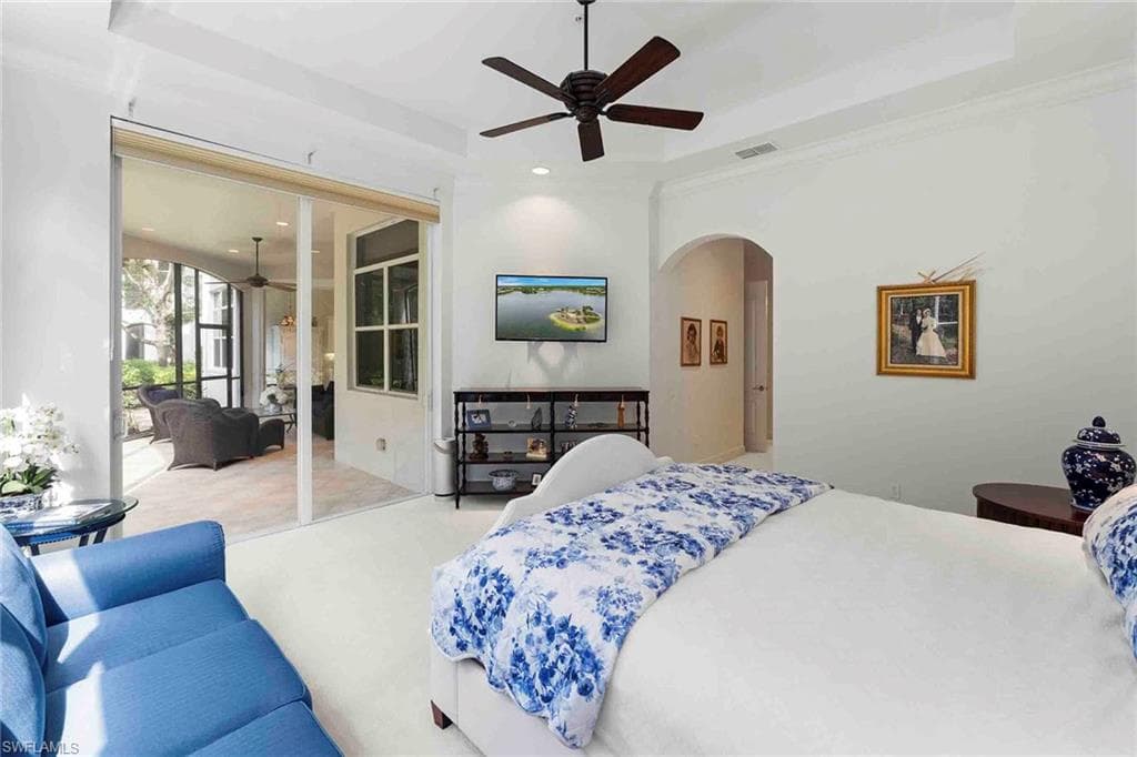 28540 Calabria CT 102-28