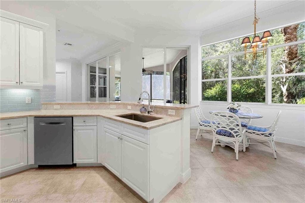 28540 Calabria CT 102-20