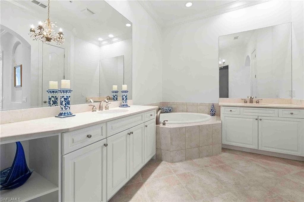 28540 Calabria CT 102-33