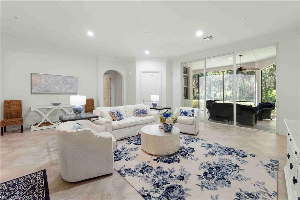28540 Calabria CT 102-18