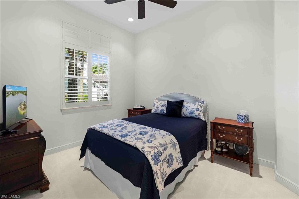 28540 Calabria CT 102-37