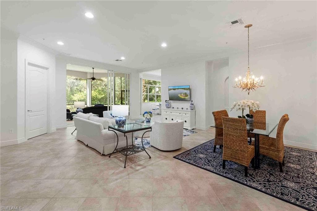 28540 Calabria CT 102-15