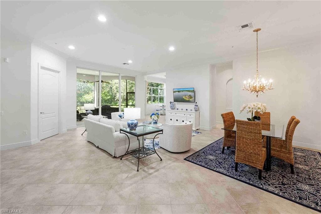 28540 Calabria CT 102-11