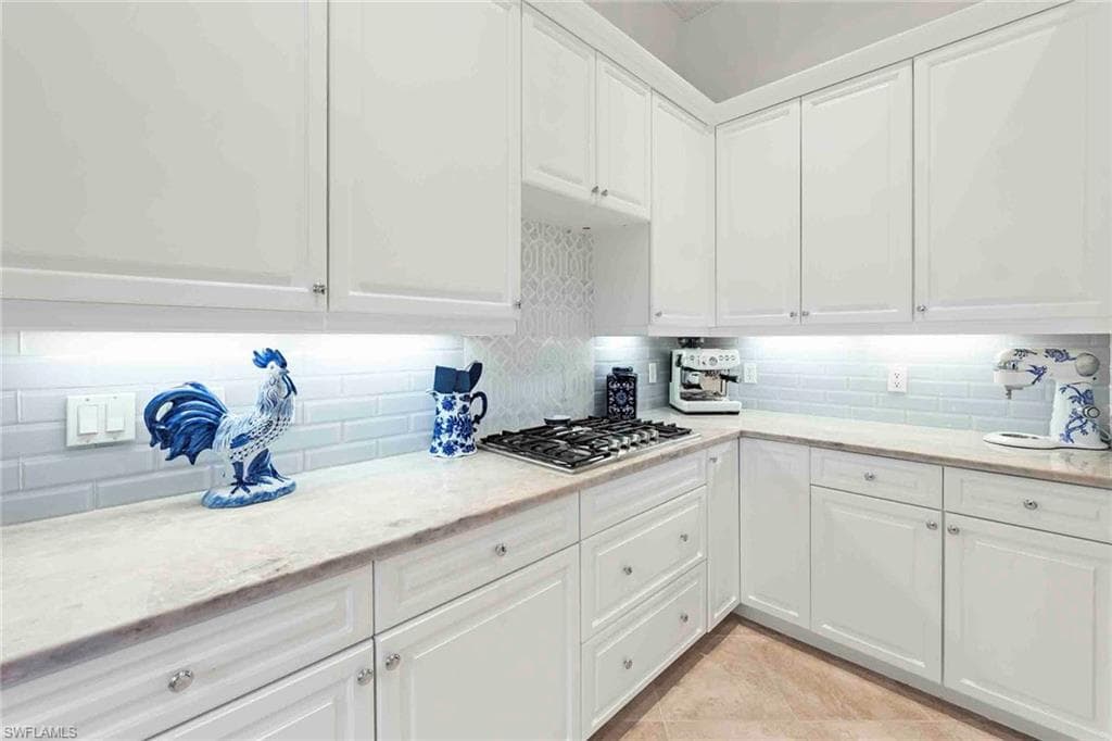 28540 Calabria CT 102-19