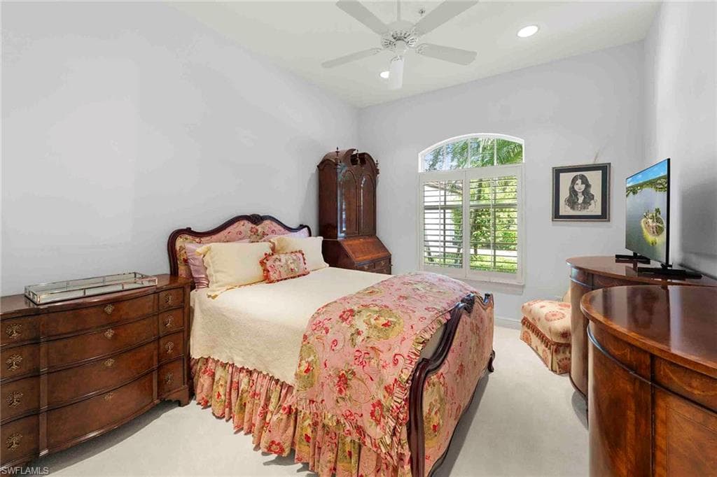 28540 Calabria CT 102-40