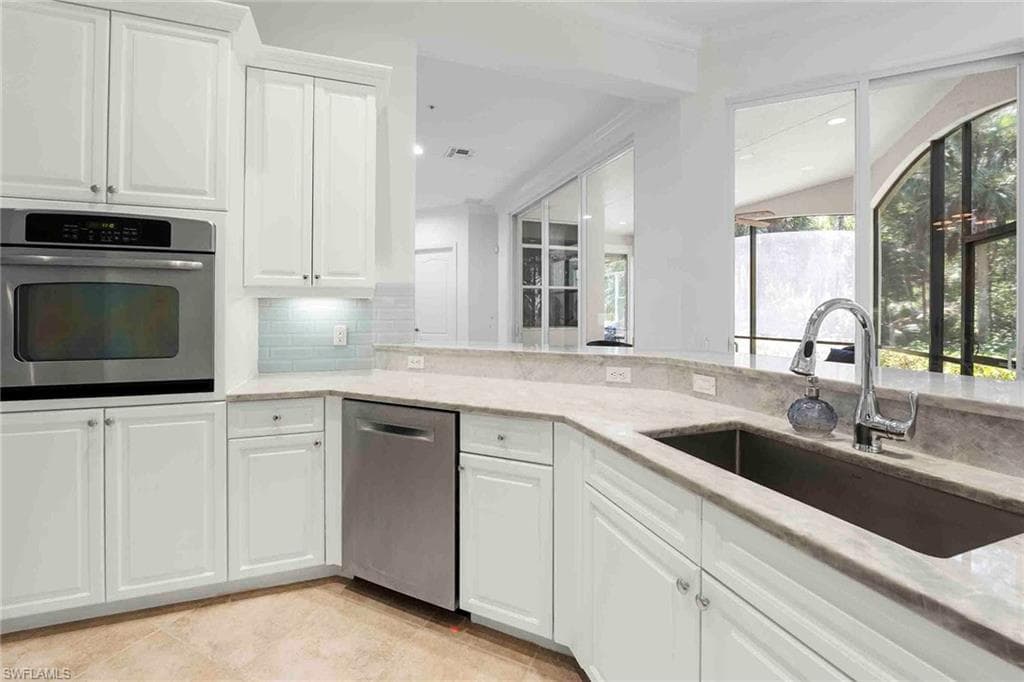 28540 Calabria CT 102-21