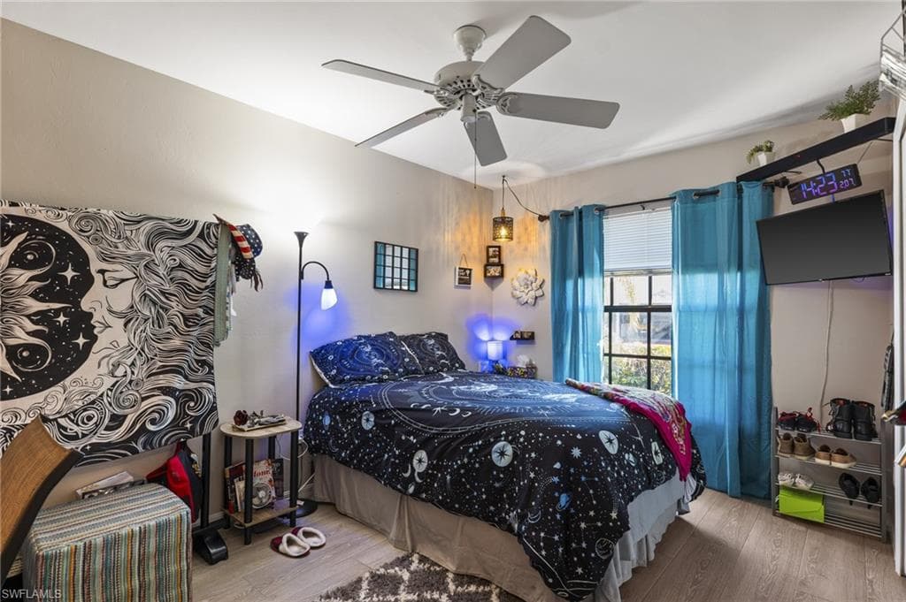 5521 Longleaf DR-14