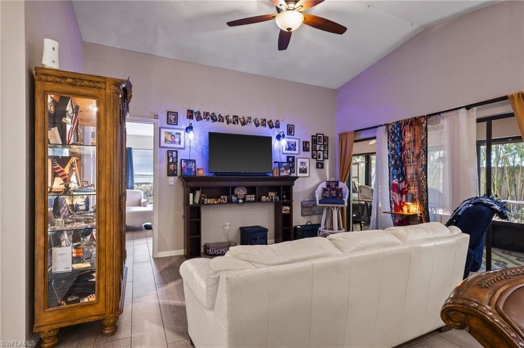 5521 Longleaf DR-3