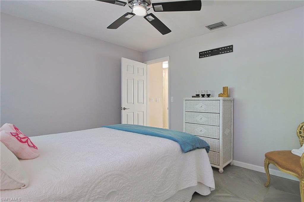 147 Coral DR-23