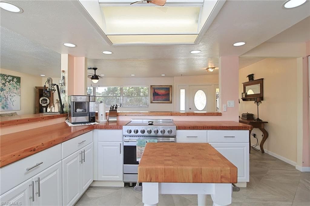 147 Coral DR-12
