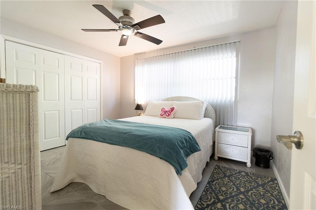 147 Coral DR-22