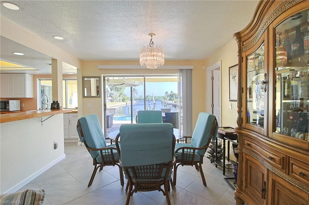 147 Coral DR-14
