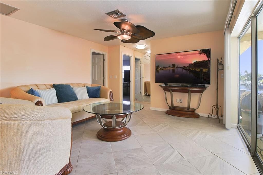 147 Coral DR-19