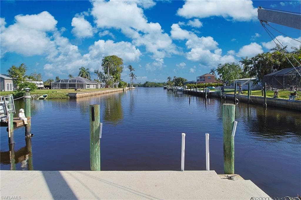 147 Coral DR-35