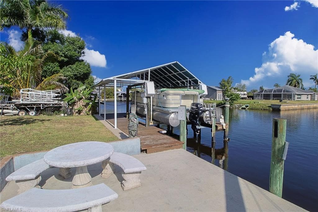 147 Coral DR-4
