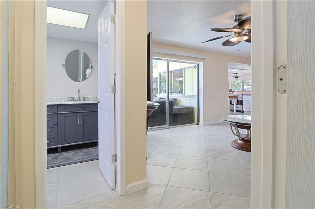 147 Coral DR-21