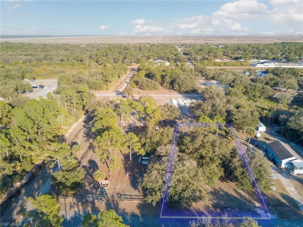 2318 Abbott AVE, ALVA FL 33920-1