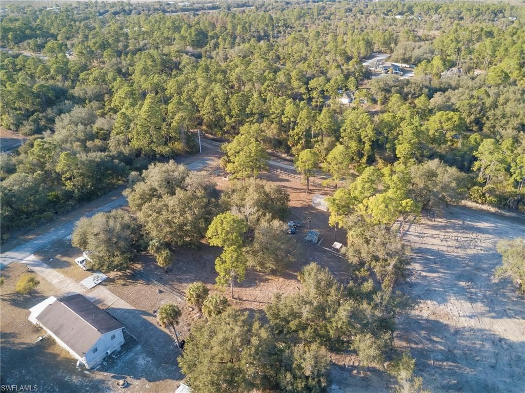 2318 Abbott AVE, ALVA FL 33920-5