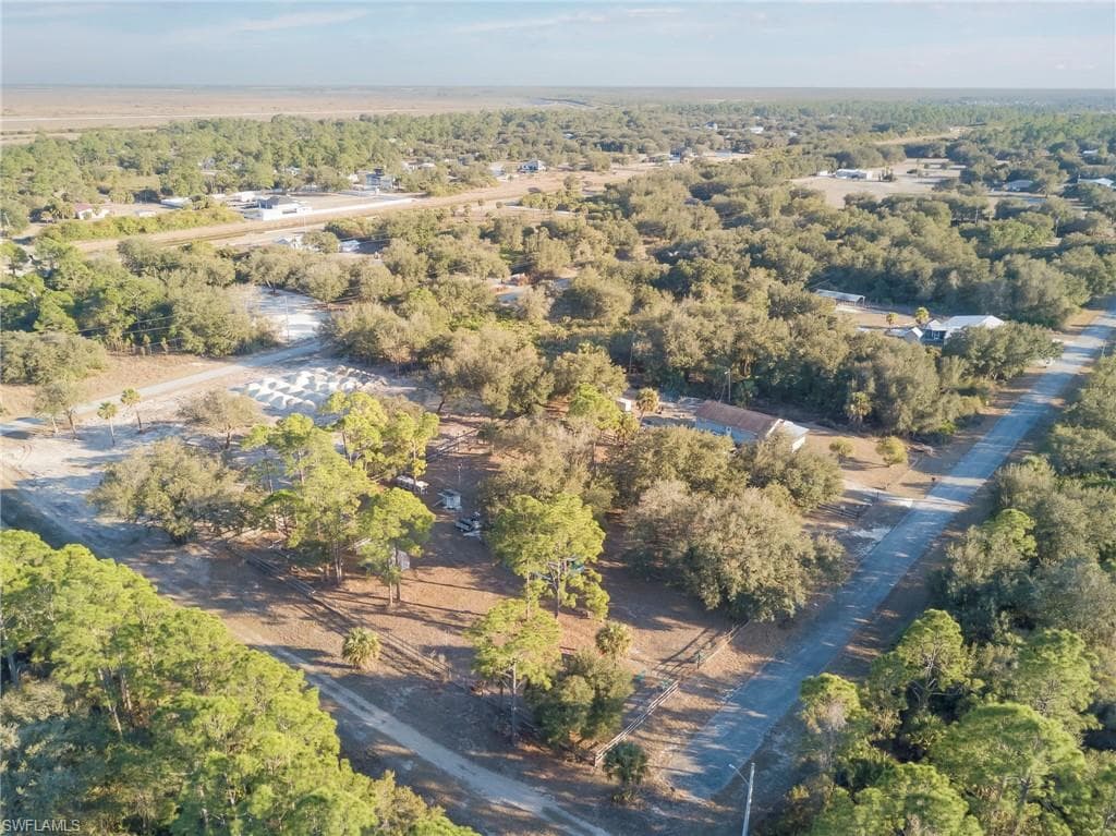 2318 Abbott AVE, ALVA FL 33920-7