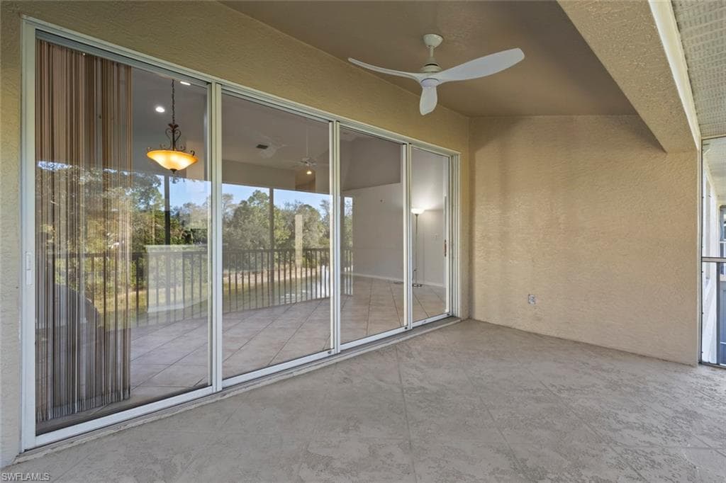 5350 Andover DR # 202, NAPLES FL 34110-25