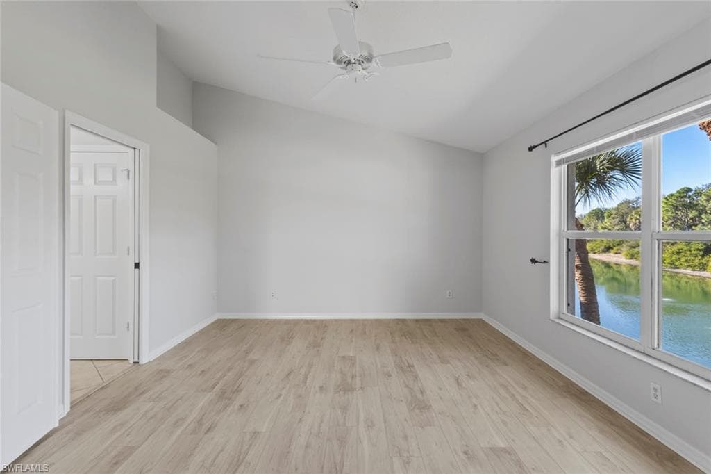 5350 Andover DR # 202, NAPLES FL 34110-4