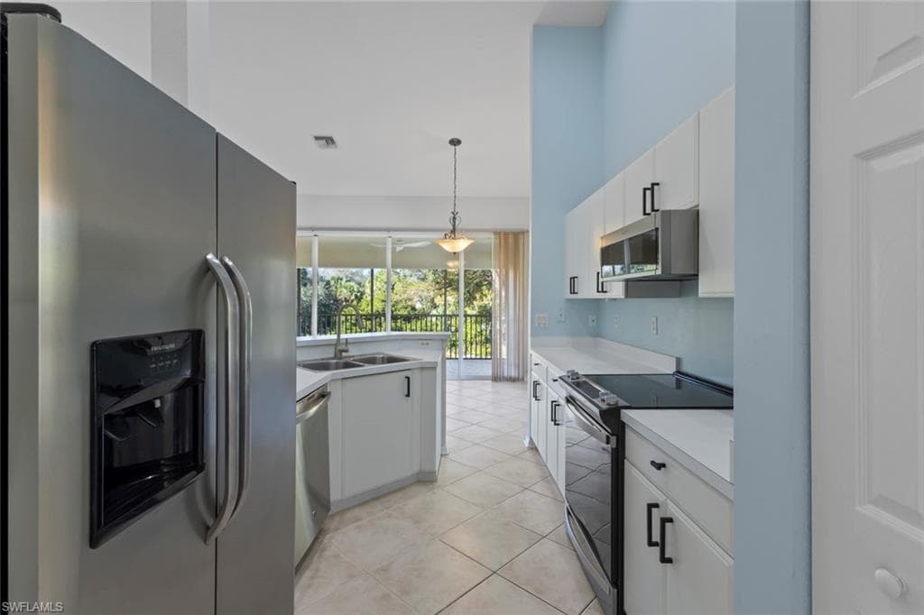5350 Andover DR # 202, NAPLES FL 34110-13