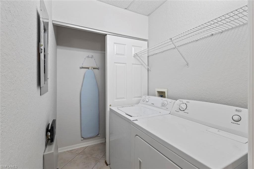 5350 Andover DR # 202, NAPLES FL 34110-17