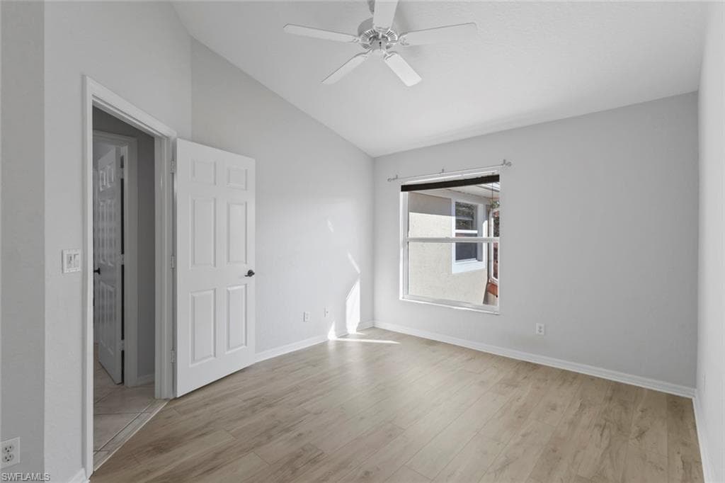 5350 Andover DR # 202, NAPLES FL 34110-18