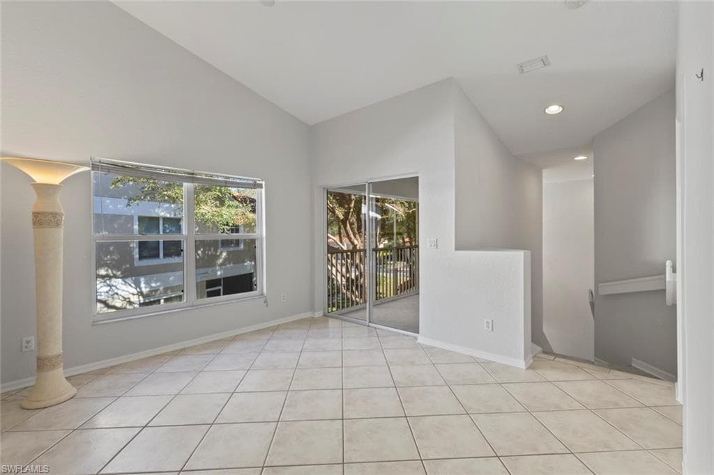 5350 Andover DR # 202, NAPLES FL 34110-20