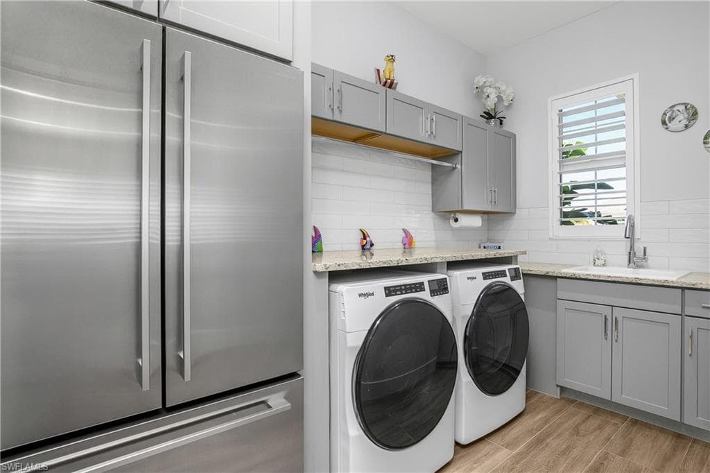 17424 Blue Sapphire DR, FORT MYERS FL 33913-36