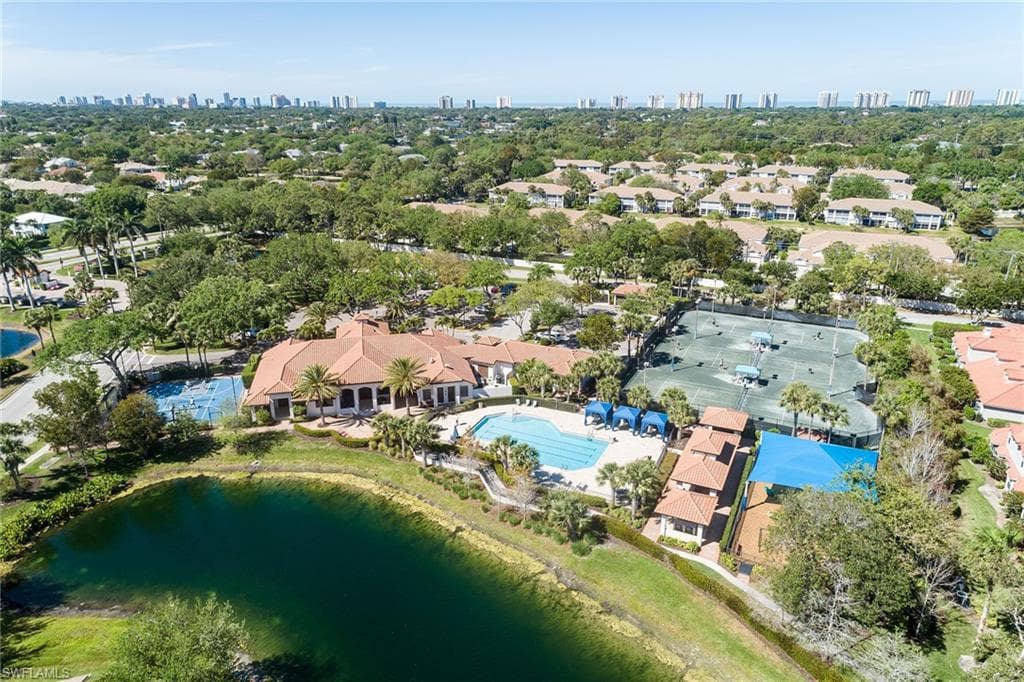 8069 San Vista CIR, NAPLES FL 34109-16