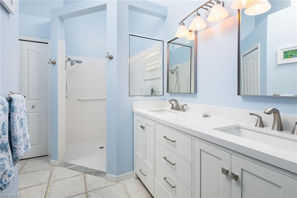 8069 San Vista CIR, NAPLES FL 34109-11