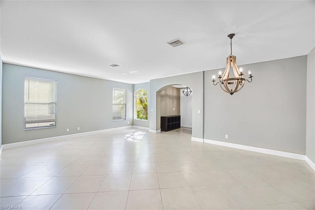 8306 Sumner AVE-12