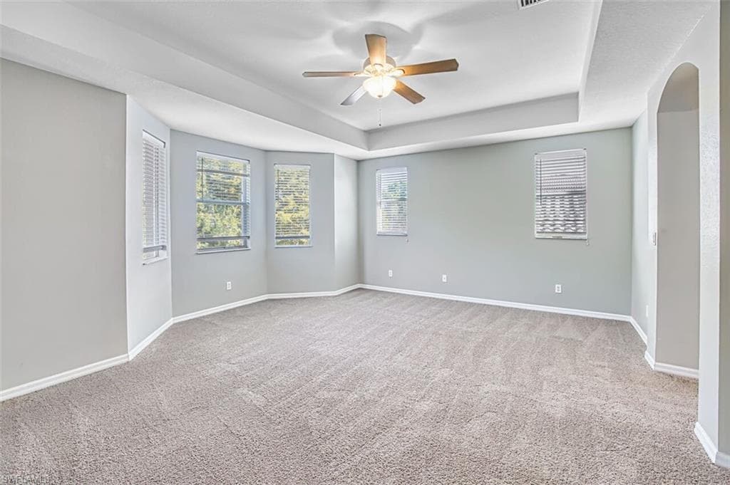 8306 Sumner AVE-33