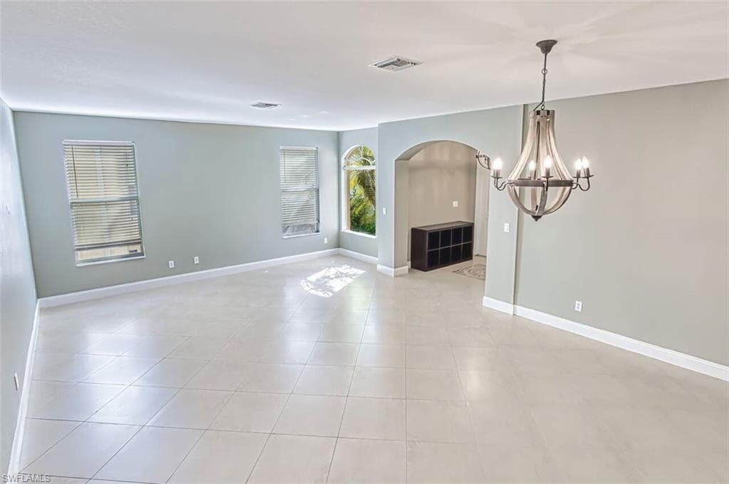 8306 Sumner AVE-10