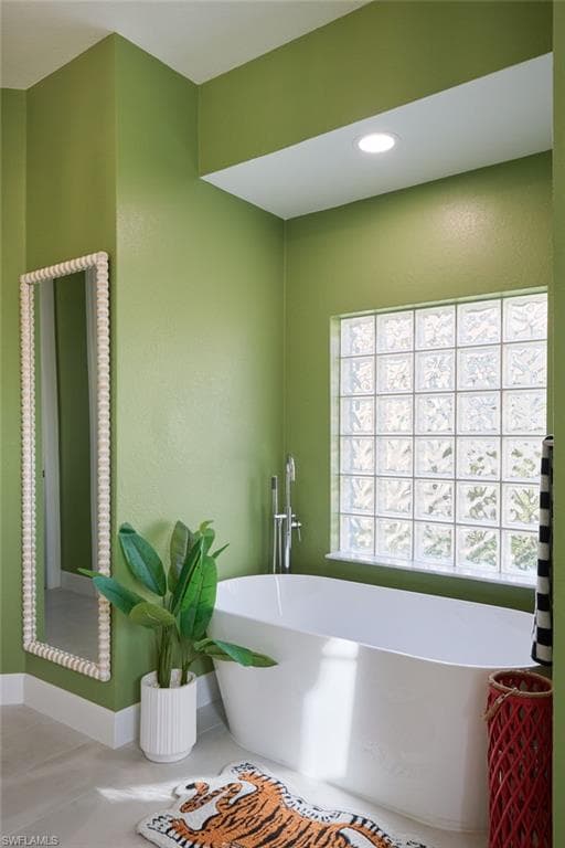 8500 Southwind Bay CIR, FORT MYERS FL 33908-21