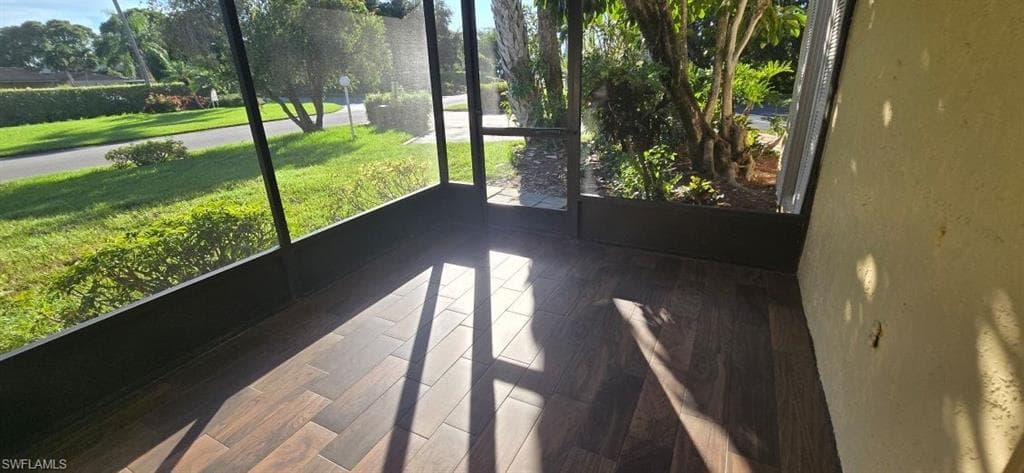 925 Palm View DR # 121, NAPLES FL 34110-4