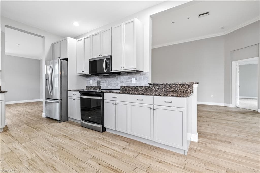 18900 Bay Woods Lake DR 203-20