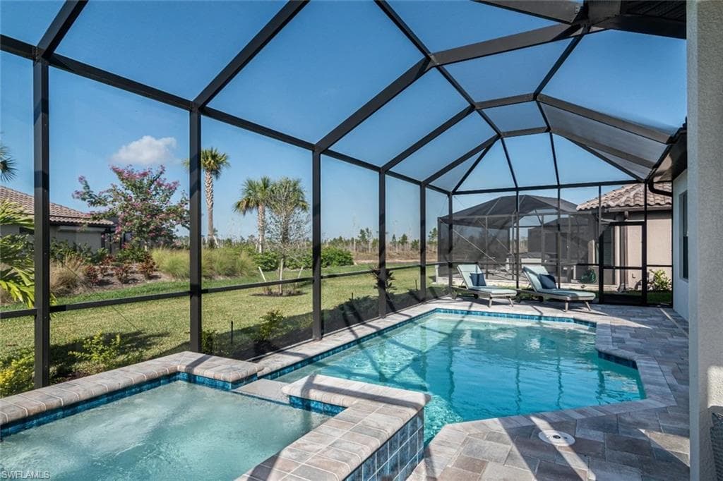 9451 Montelanico LOOP, NAPLES FL 34119-2