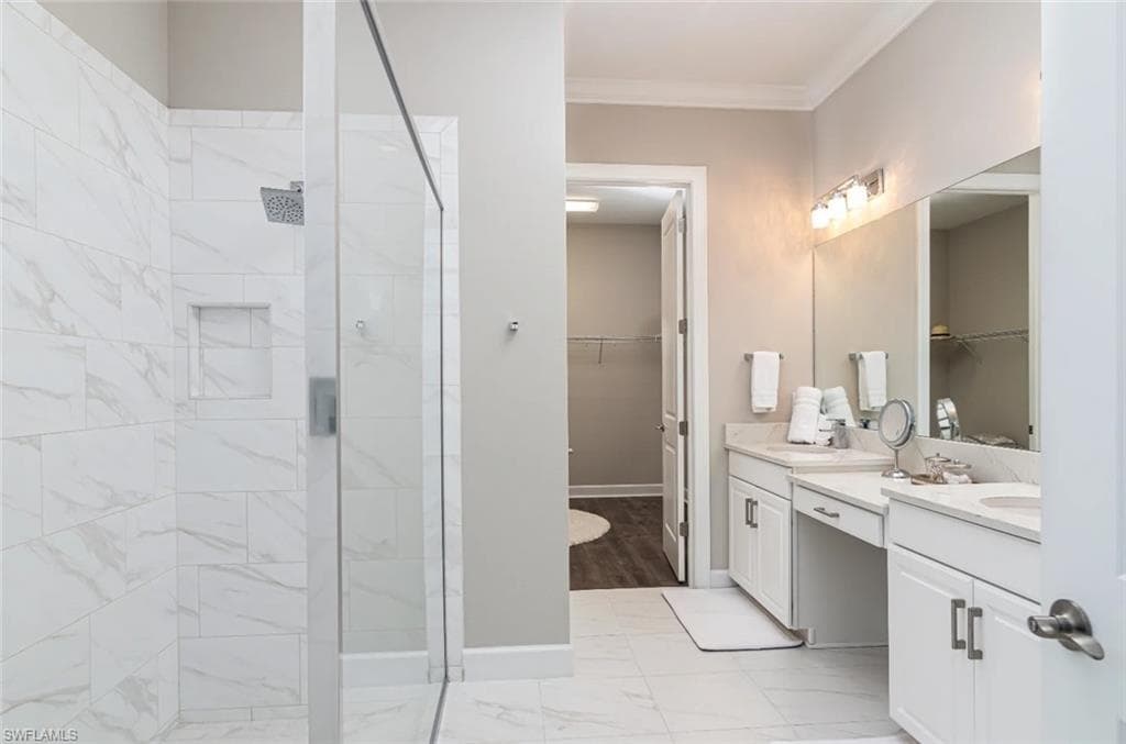 9451 Montelanico LOOP, NAPLES FL 34119-8