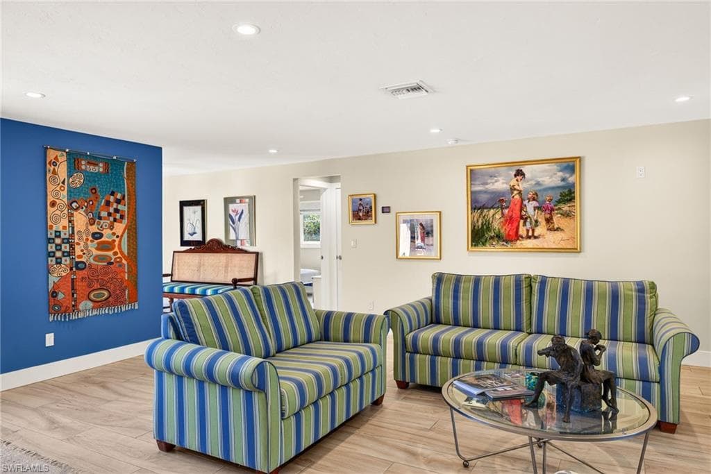 1065 Fish Crow RD, SANIBEL FL 33957-8