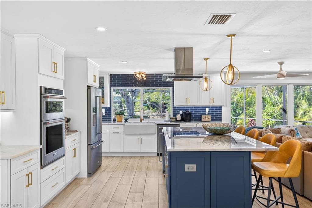 1065 Fish Crow RD, SANIBEL FL 33957-17