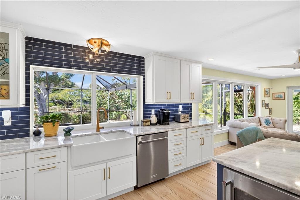 1065 Fish Crow RD, SANIBEL FL 33957-18
