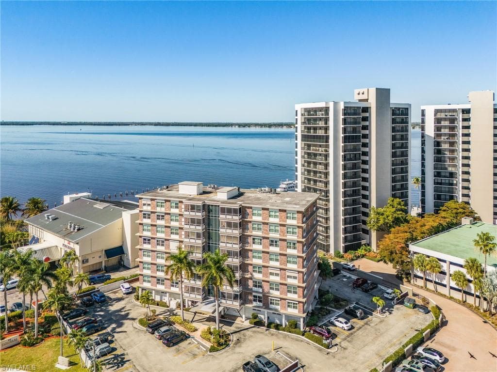 2350 W 1st ST 701-25