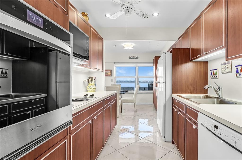 2350 W 1st ST 701-9